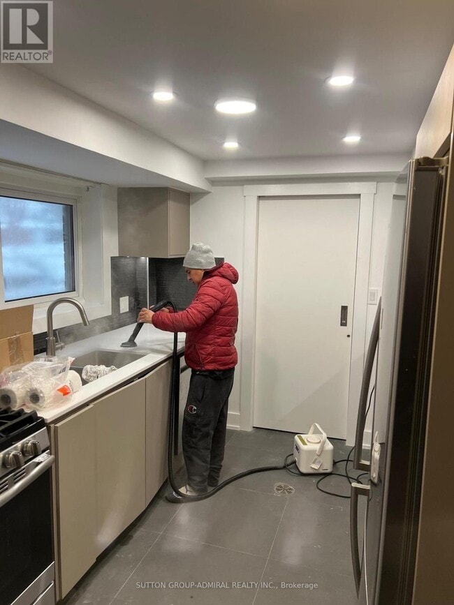 Building Photo - 276 Iredale Rd