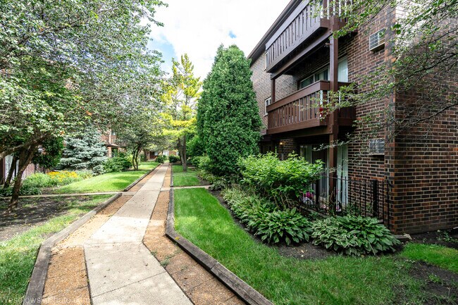 Foto del edificio - 1305 Turtle Creek Cir