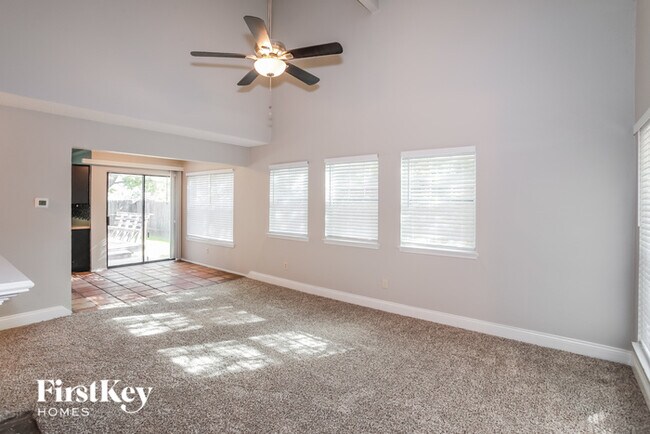 Building Photo - 6708 Windwillow Dr