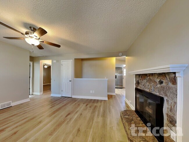 Foto del edificio - 12981 Knight Ct