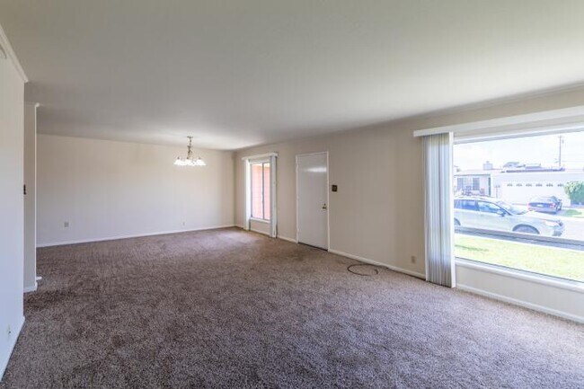 Building Photo - 3 bedroom in South San Francisco CA 94080