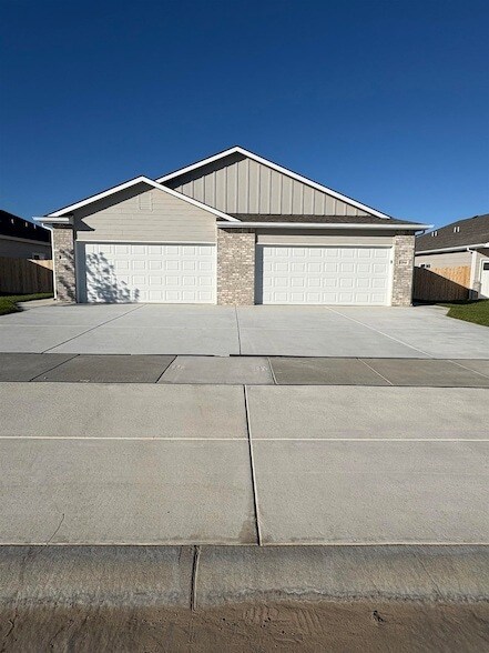 Foto del edificio - 12944 E Blake St