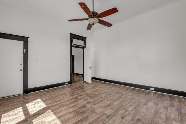 Foto del edificio - 1425 College St