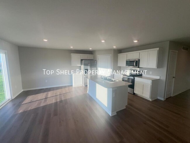 Foto del edificio - 1407 NE Crossing Oaks Dr