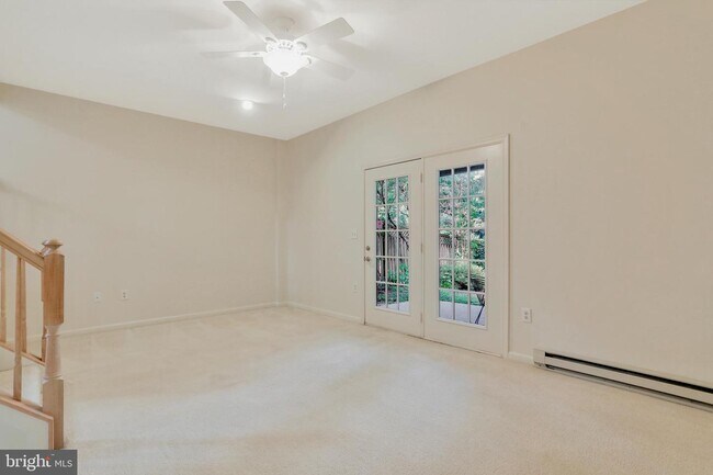 Building Photo - 1367 Lindsay Ln