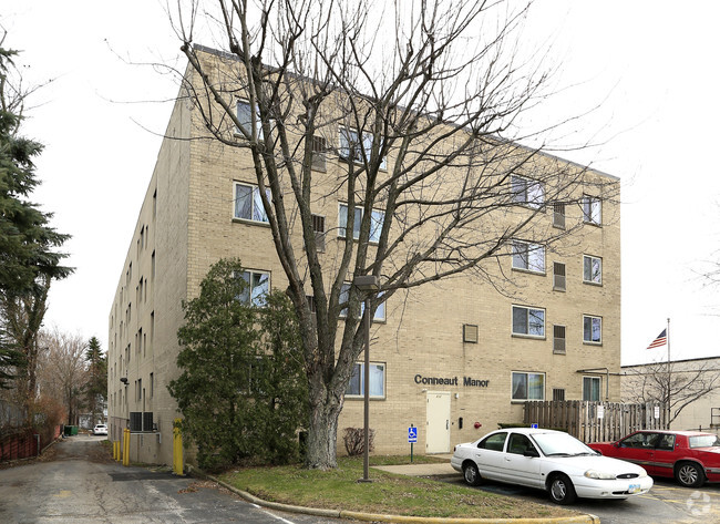 Foto del edificio - Conneaut Manor Apartments