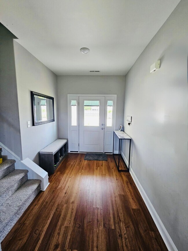 Building Photo - 109 Bachmans Trl