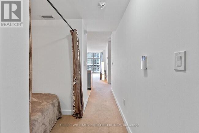 Building Photo - 10-810 Navy Wharf Ct
