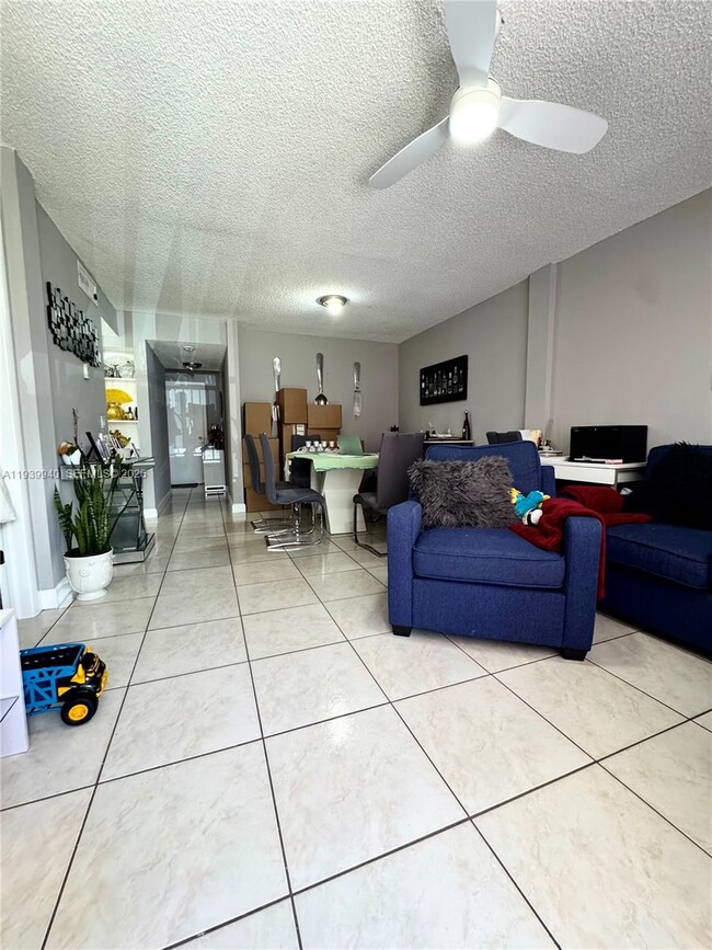 Building Photo - 19729 SW 114th Ave