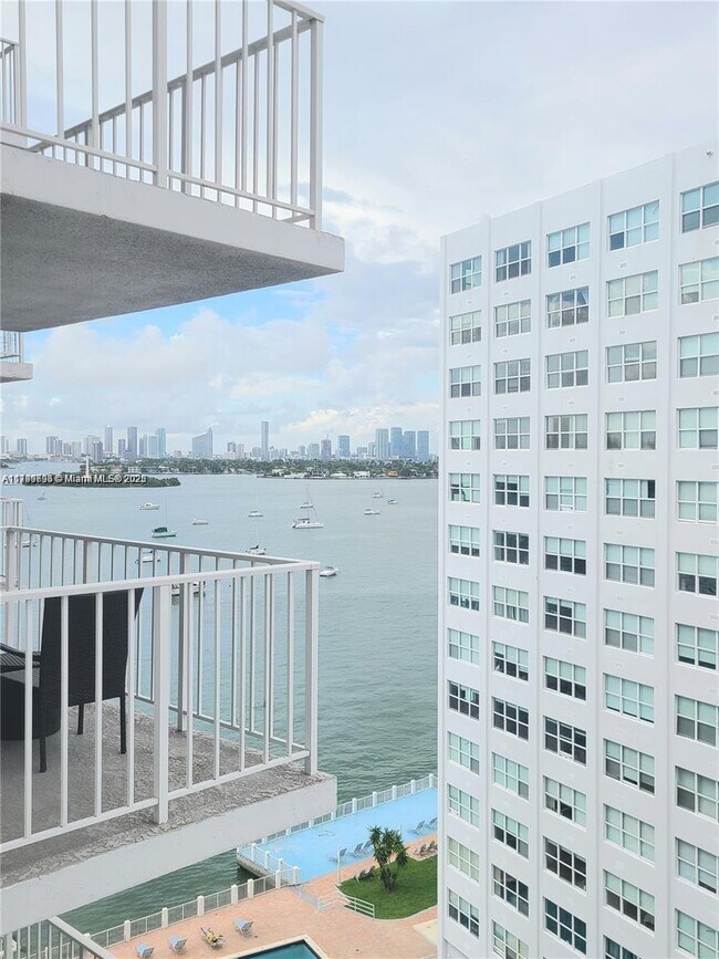 Foto del edificio - 1228 West Ave