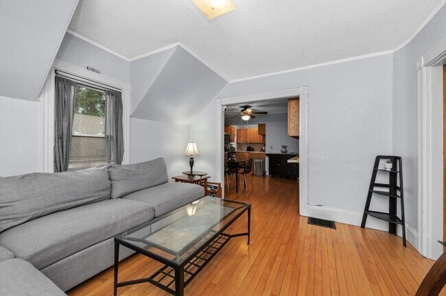Building Photo - 38 E Foster St