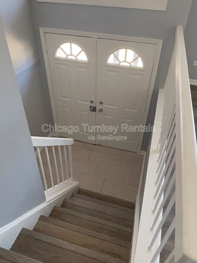 Building Photo - 5663 Allemong Dr