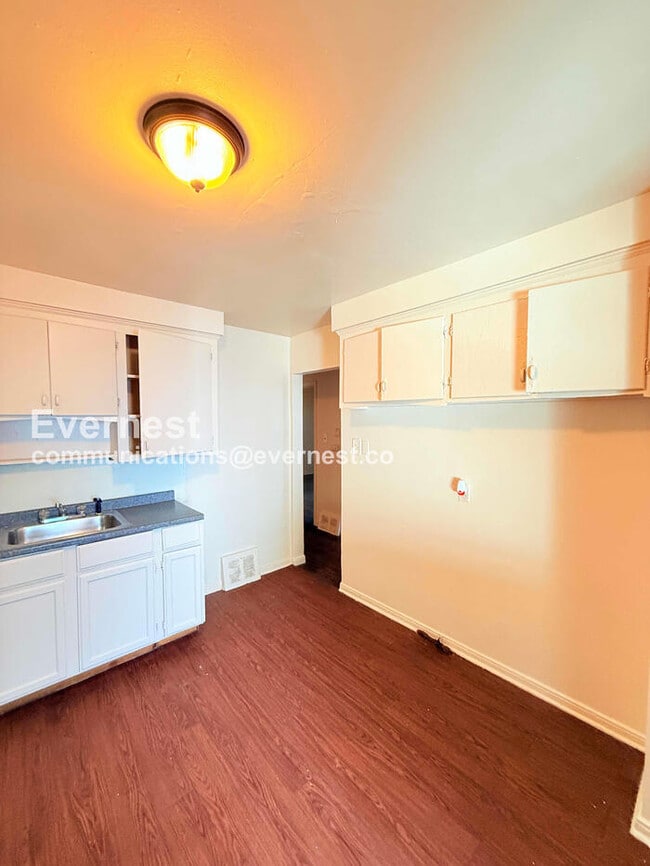 Building Photo - 16720 Rockdale St