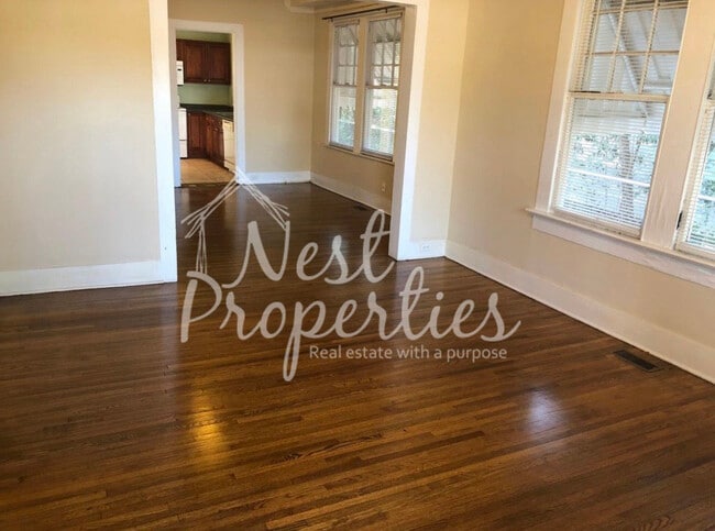 Foto del edificio - 5404 Colonial Dr