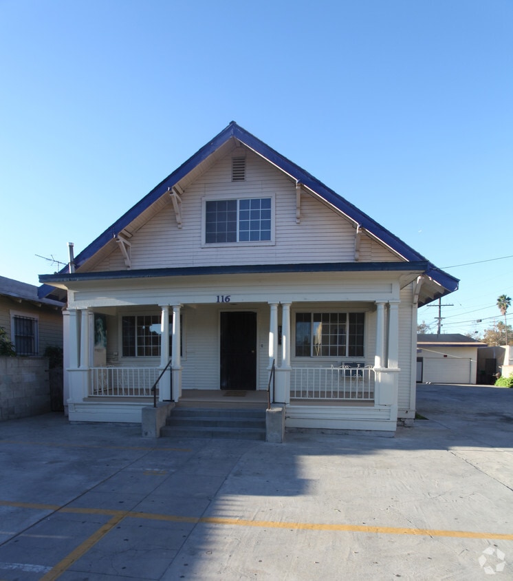 Building Photo - 116 E Avenue 45