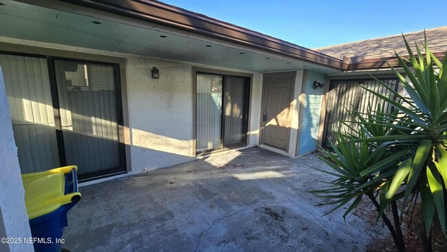 Building Photo - 2302 Challenger Ct W