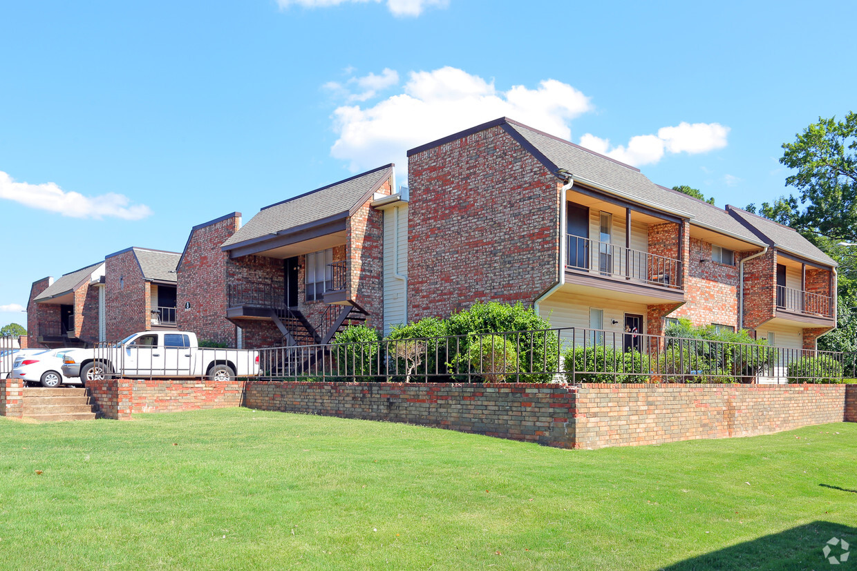 Building - Bricktown Apartments