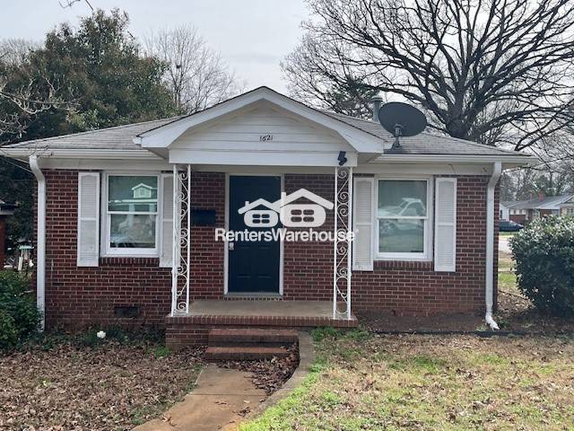Building Photo - Welcome to this charming 2-bedroom, 1-bath...