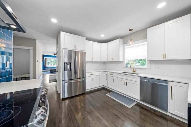 Foto del edificio - 7901 W Elmgrove Dr