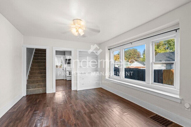 Foto del edificio - **Half off Full 1st Month's Rent** Beautif...