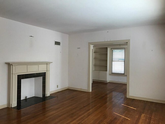 Building Photo - 1746 Kipling St