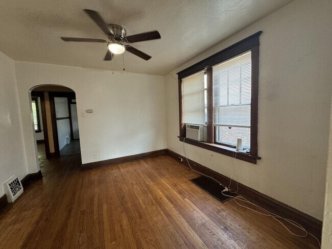 Building Photo - 5741 Floy Ave