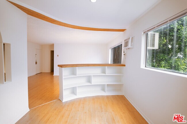 Foto del edificio - 960 Larrabee St