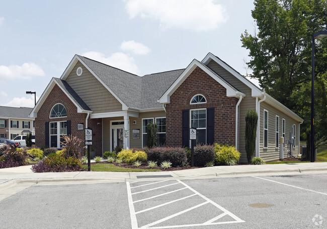 Loch Raven Pointe Apartments and Townhomes Apartments - Raleigh, NC ...