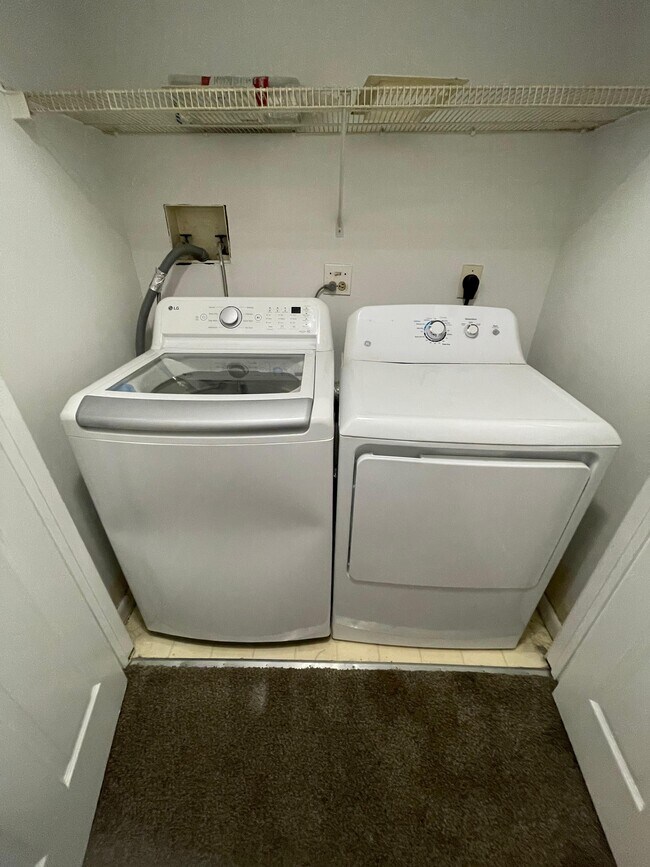 Building Photo - Washington Blvd