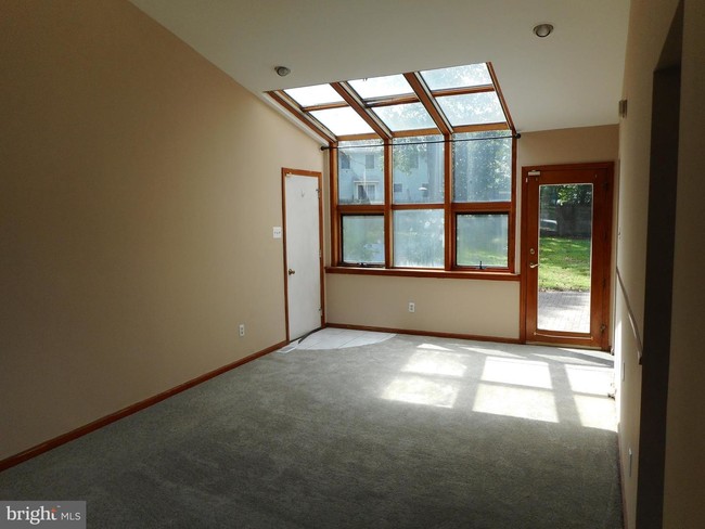 Building Photo - 22 Lee Ann Dr