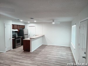 Building Photo - 7526 Valley Oak