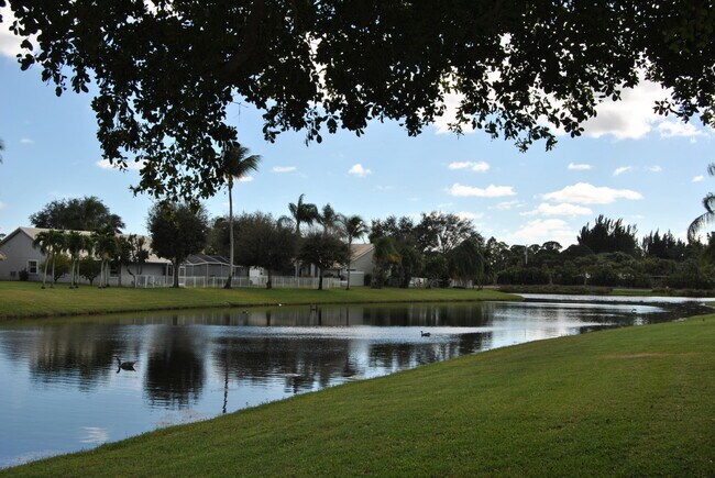 Foto del edificio - 6176 Grand Cypress Cir