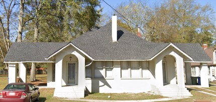 Building Photo - 803 Main St E