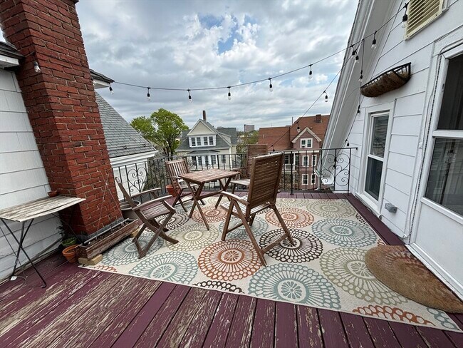 Building Photo - 11 Prospect Hill Ave
