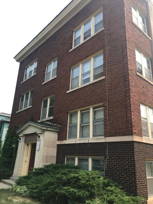 Foto del edificio - 3143 Holmes Ave S