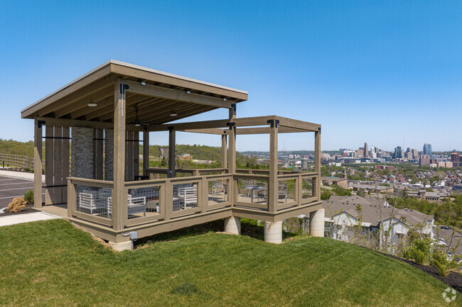 Building Photo - Tapestry Ridge