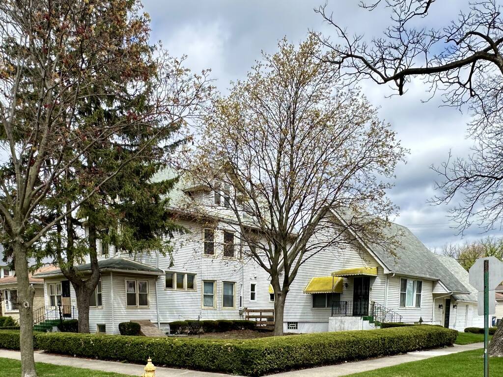 Primary Photo - 215 S 10th Ave