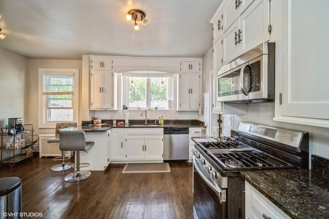 Building Photo - 1443 Bonnie Brae Pl