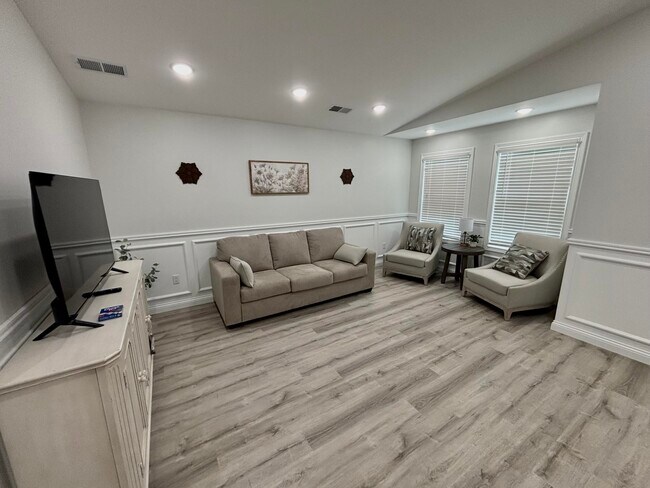 Foto del edificio - 71 Bluegrass Rd