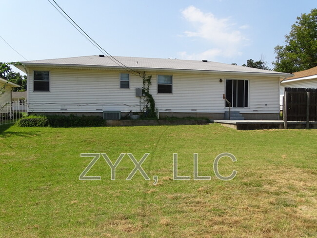 Building Photo - 4829 S Lawton Ave
