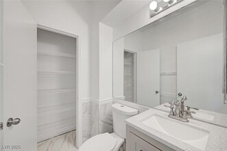 Building Photo - 9893 Canyon Peak Dr