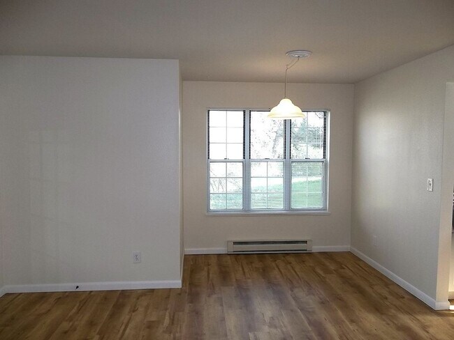 Foto del edificio - 1300 W Stuart St
