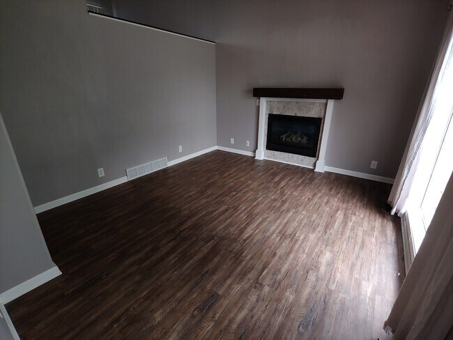 Building Photo - 6719 North 110th Avenue