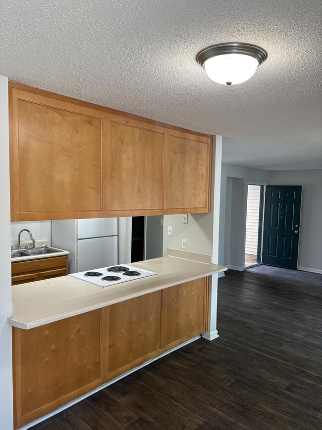 Building Photo - Quail Rise