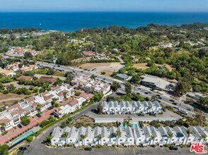 Building Photo - 28711 CA-1