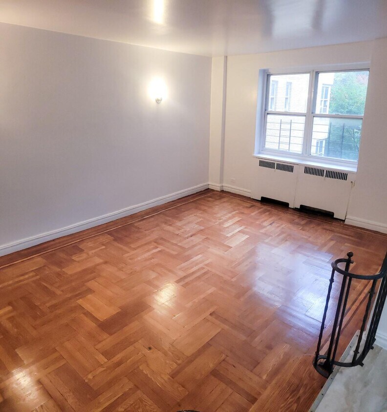 711 Walton Ave Unit 3L, The Bronx, NY 10451 Room for Rent in The