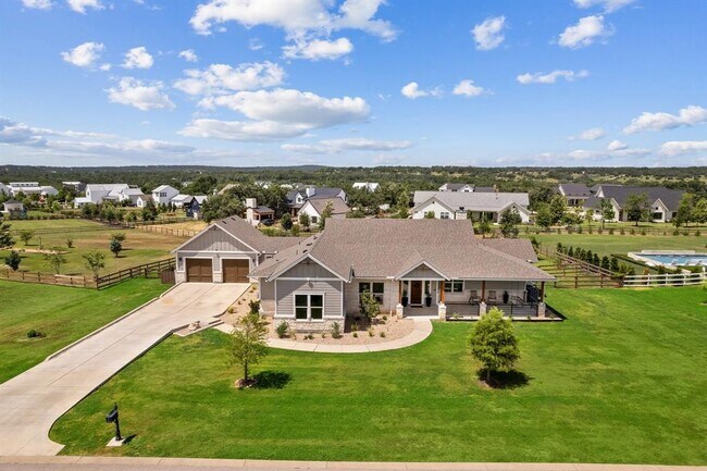 Foto del edificio - 529 Cypress Springs Dr