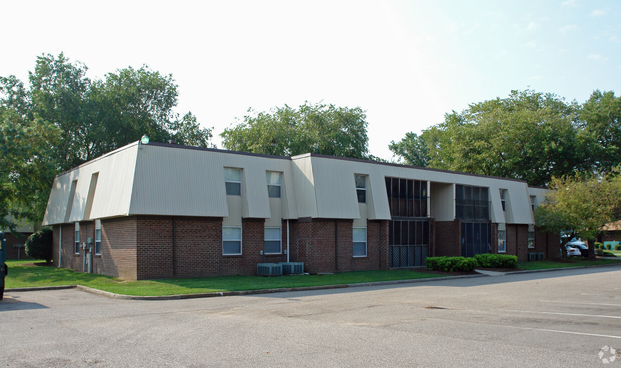 Primary Photo - Winterhaven Apartments