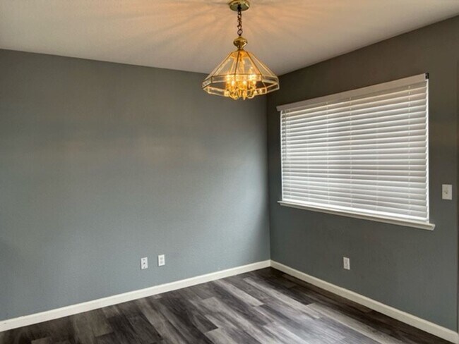 Building Photo - Gated Community in Elk Grove