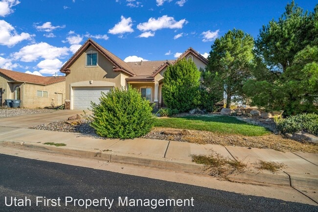 Foto del edificio - 5 br, 3 bath House - 744 W Obsidian Circle